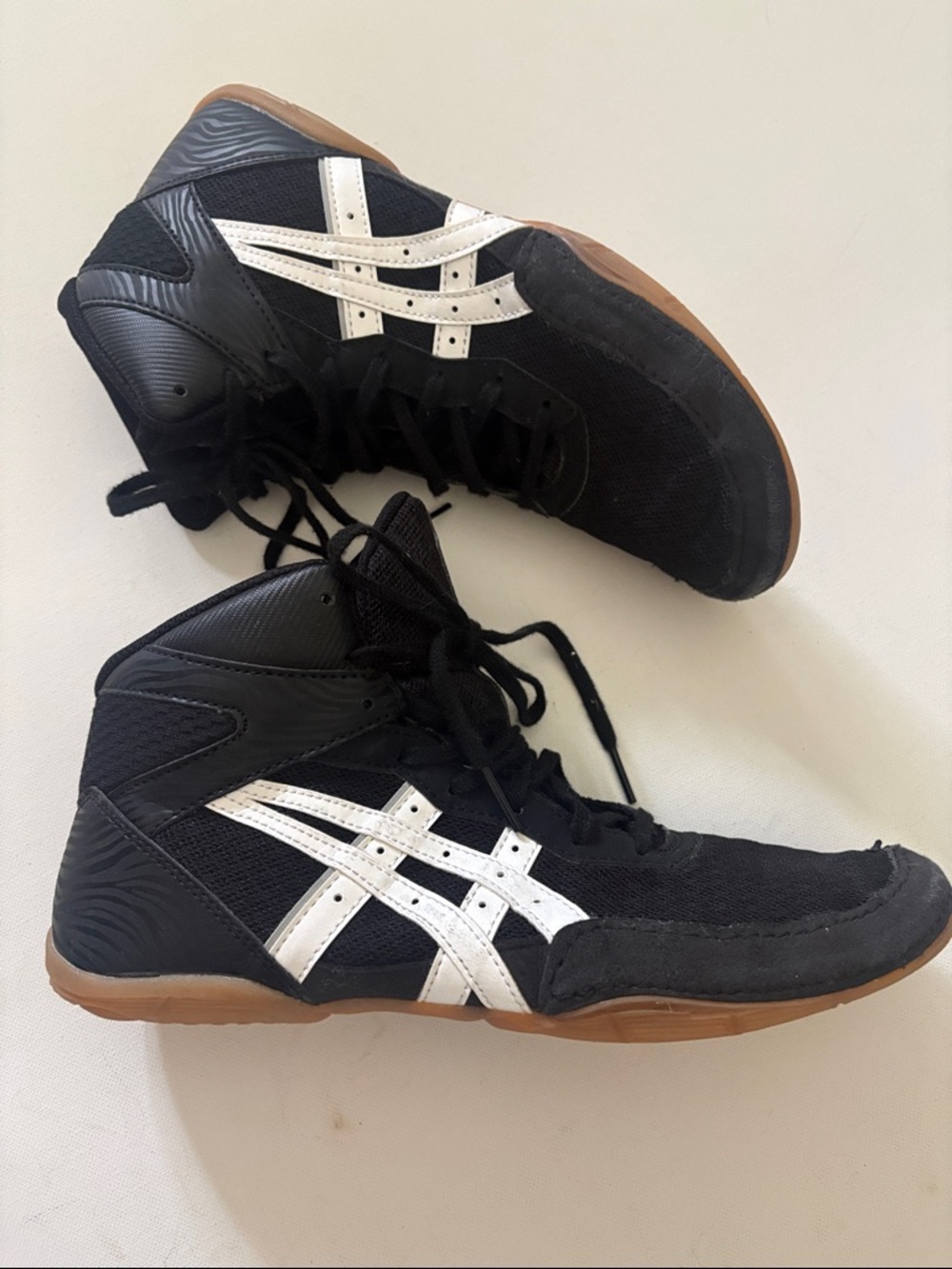Asics Matflex Black & White High-Top Wrestling Sneakers size 8.5